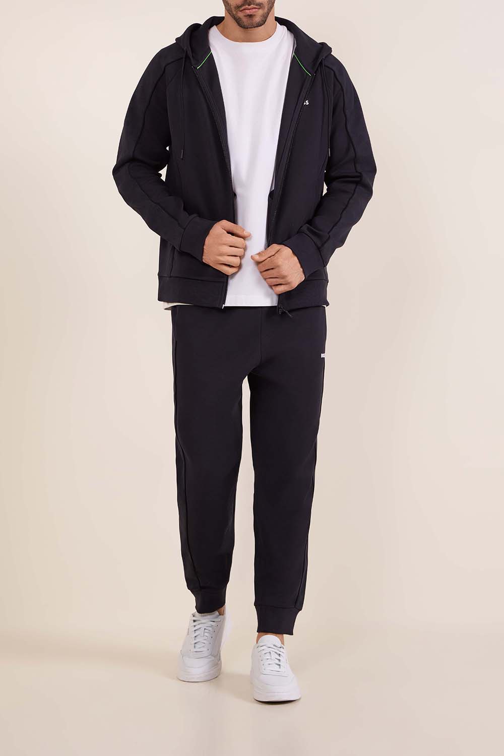 חליפת טרנינג